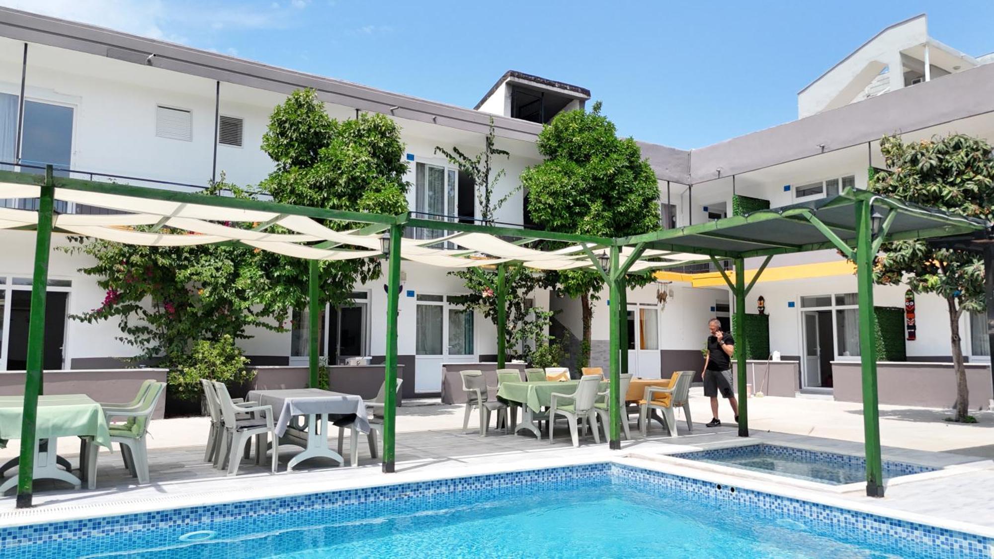 Hillside Apart Hotel Exterior foto